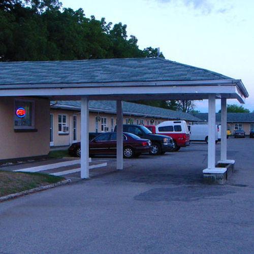 Faulds Motel ซาร์เนีย ภายนอก รูปภาพ